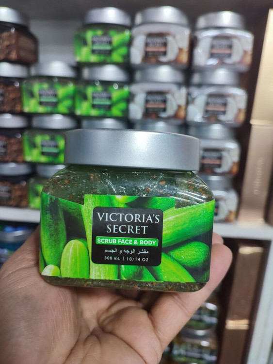 خرید آنلاین اسکراب صورت وبدن ویکتوریا سکرت در 10رایحه اورجینال
