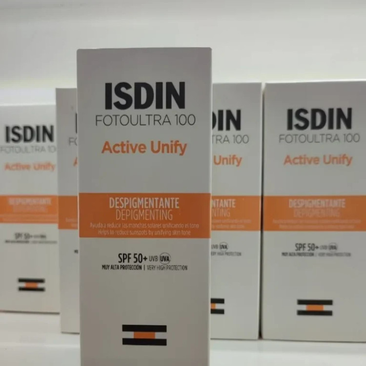 ضد آفتاب بی رنگ ایزیدین فتو اولترا ضد لک اورجینال