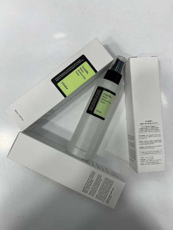 خرید آنلاین تونر آبرسان و تسکین دهنده پوست سنتلا واتر فاقد الکل کوزارکس