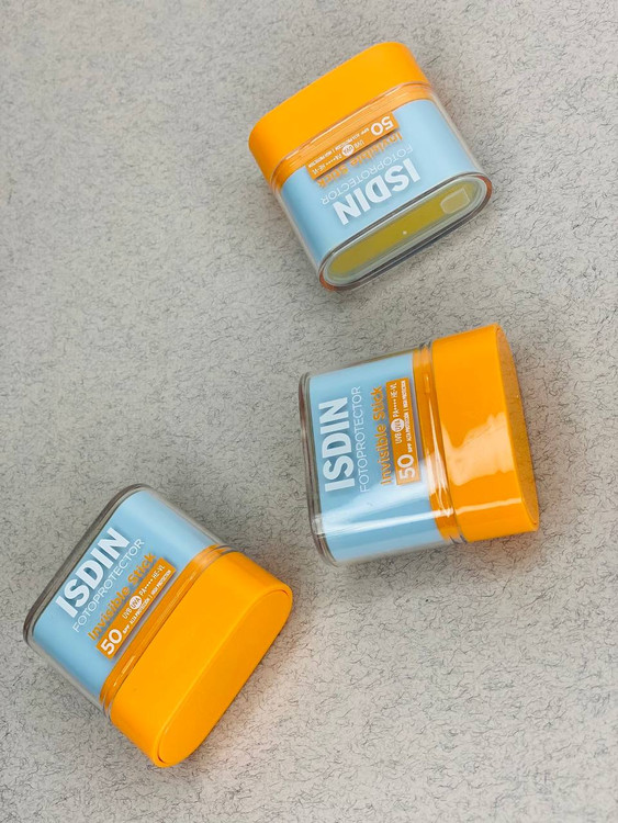 خرید ضدآفتاب استیکی ایزدین SPF 50 با محافظت بسیار بالا