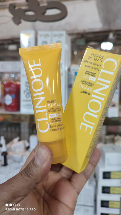 قیمت کرم ضد آفتاب کلینیک سولار اسمارت کلینیک