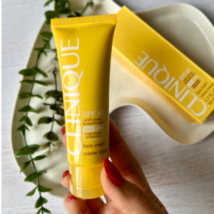 کرم ضد آفتاب کلینیک سولار اسمارت کلینیک